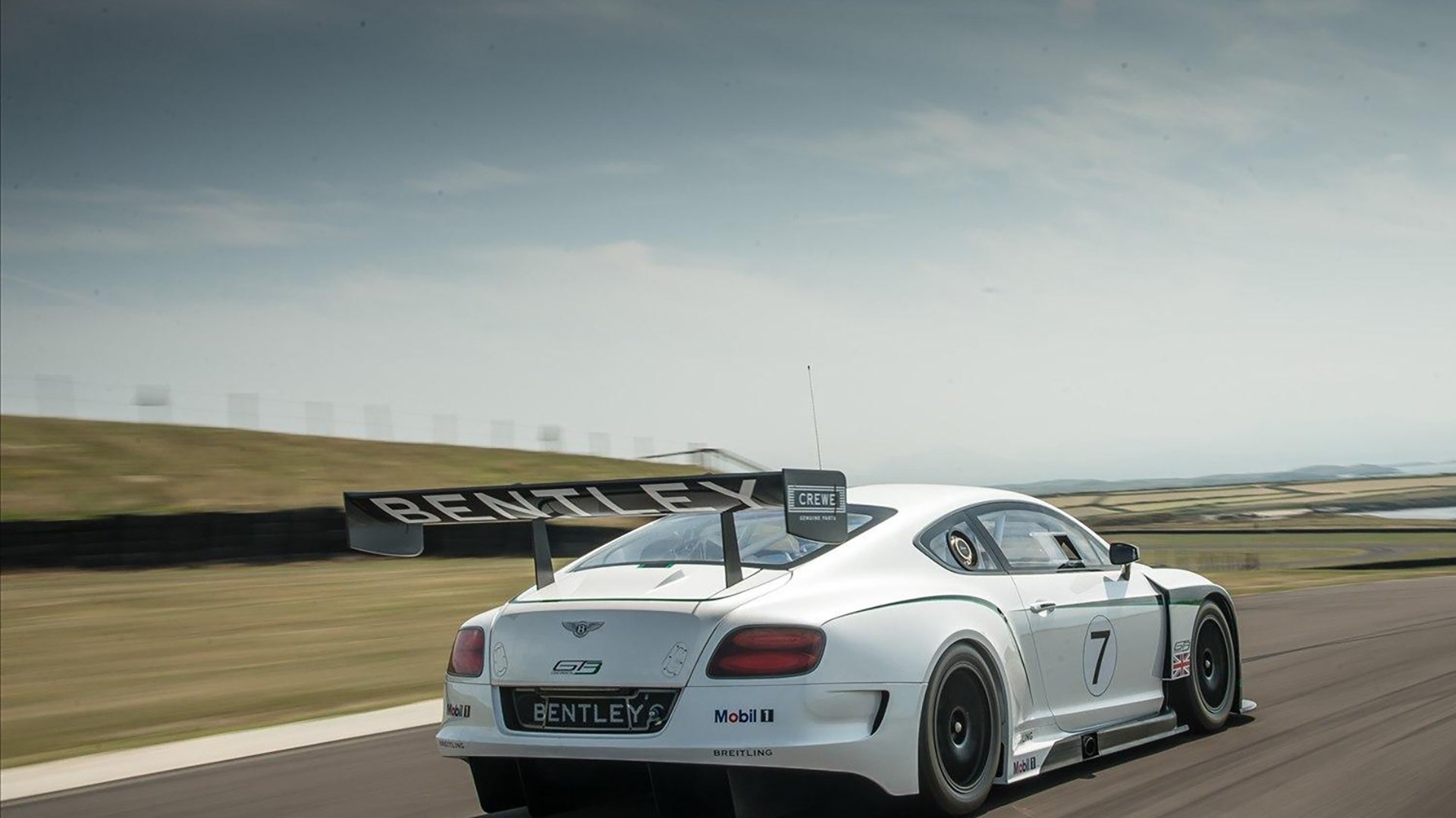 乐鱼体育平台app下载-中国男篮战术执行力强 球队凝聚力明显增强，中国男篮队伍现状及未来发展