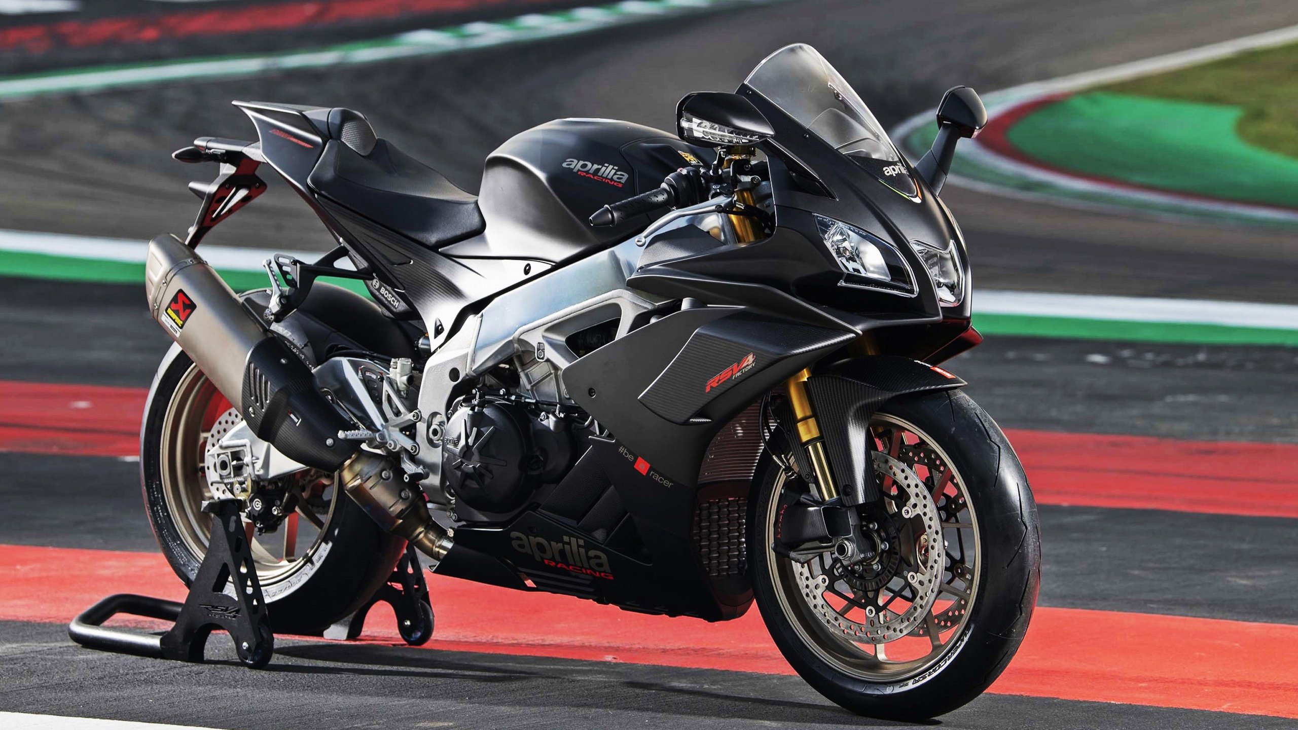 乐鱼电竞-佛罗伦萨中前场穿插提升整体控球质量，佛罗伦萨中锋