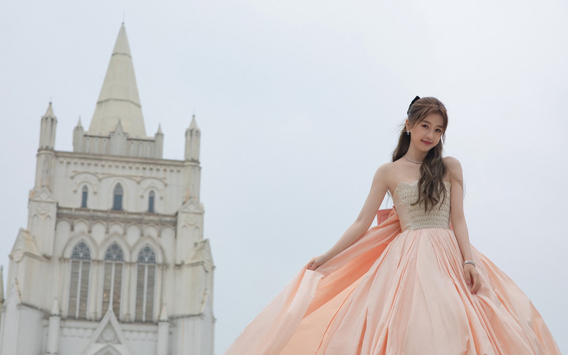 乐鱼电竞在线平台-1亿转会费球星欧冠初战，尤文多特较量暗流涌动，尤文进欧冠概率