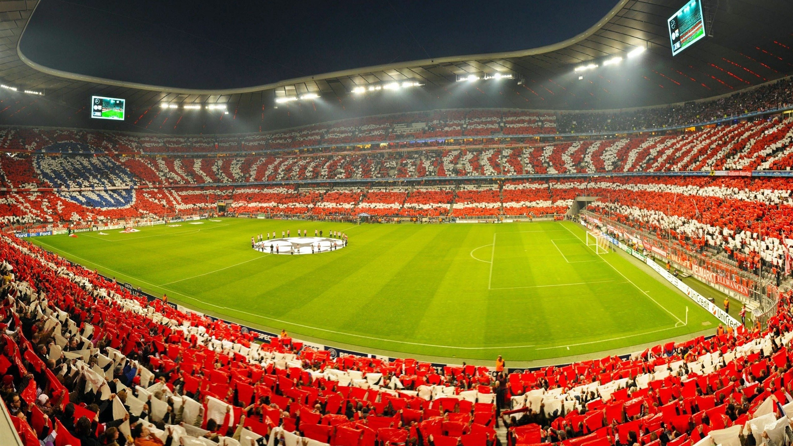 公牛训练结束后组织战术问答考验球员理解，公牛教练组